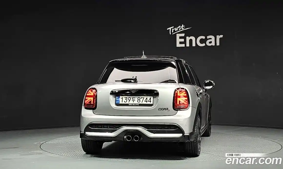 Mini Cooper 2023 2.0 автомат (гидро), фото 4