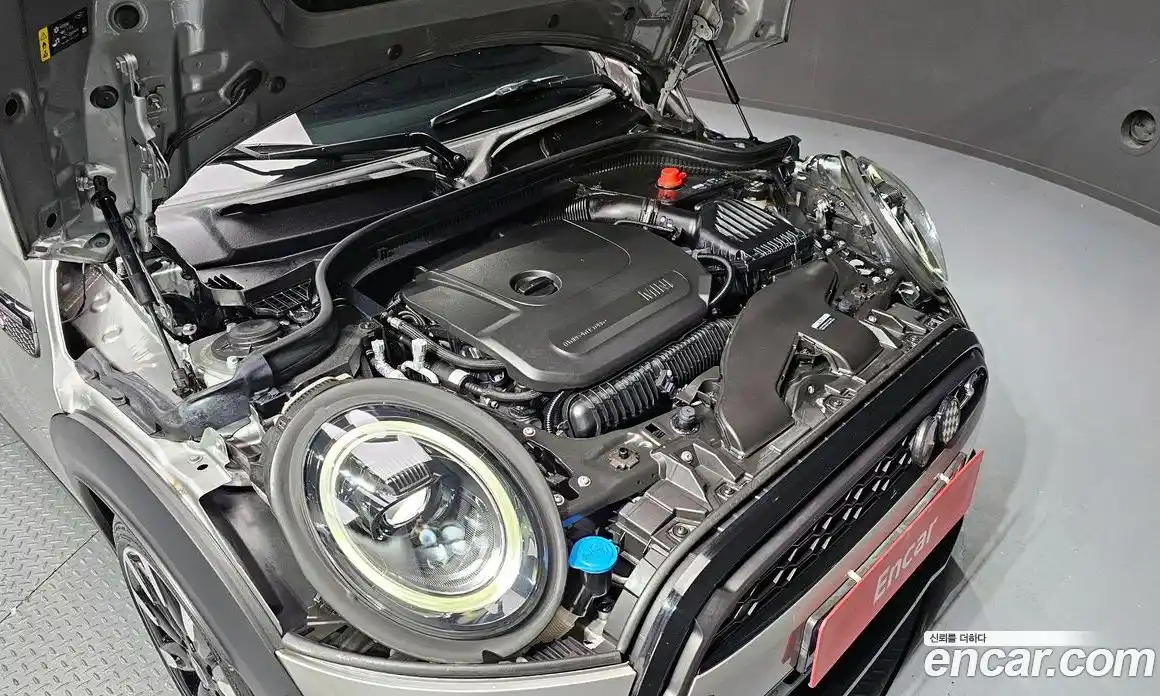 Mini Cooper 2023 2.0 автомат (гидро), фото 6
