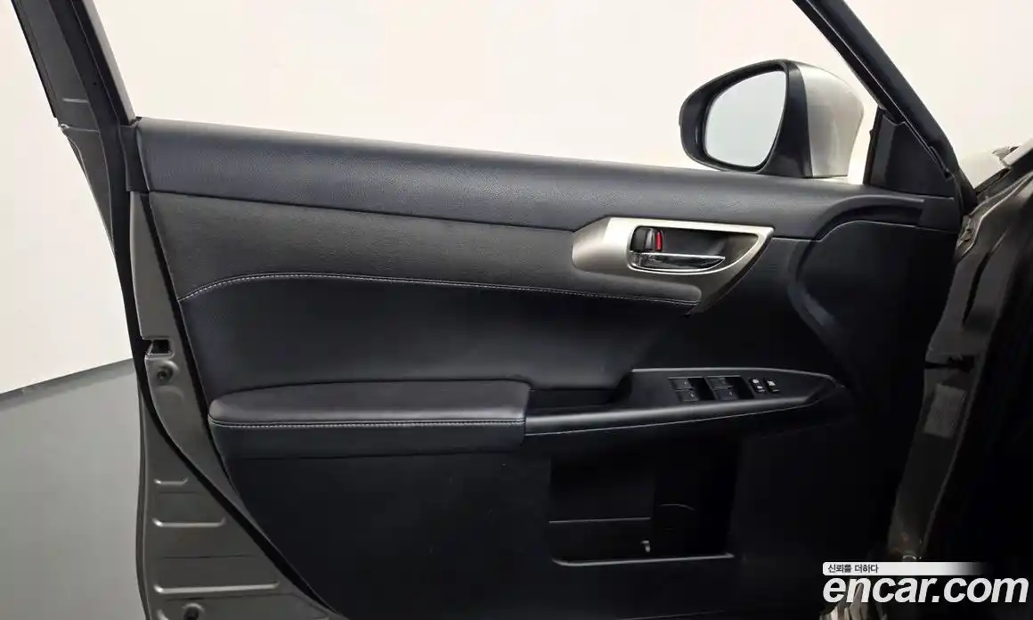 Lexus CT200h 2018 1.8 гидро, фото 14