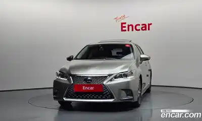 Lexus CT200h 2018 1.8 гидро, миниатюра 3