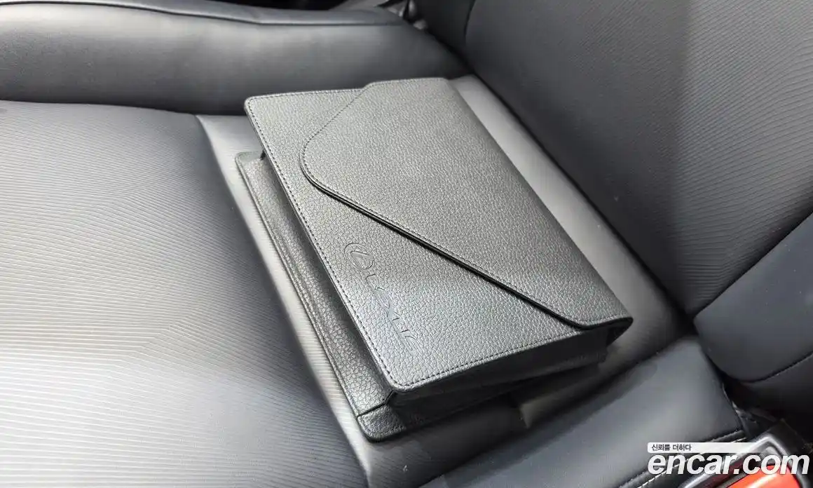 Lexus CT200h 2018 1.8 гидро, фото 32