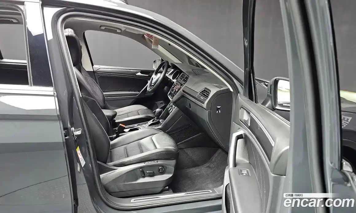 Volkswagen Tiguan 2020 2.0 автомат (гидро), фото 11