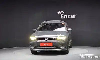 Volkswagen Tiguan 2020 2.0 автомат (гидро), миниатюра 3