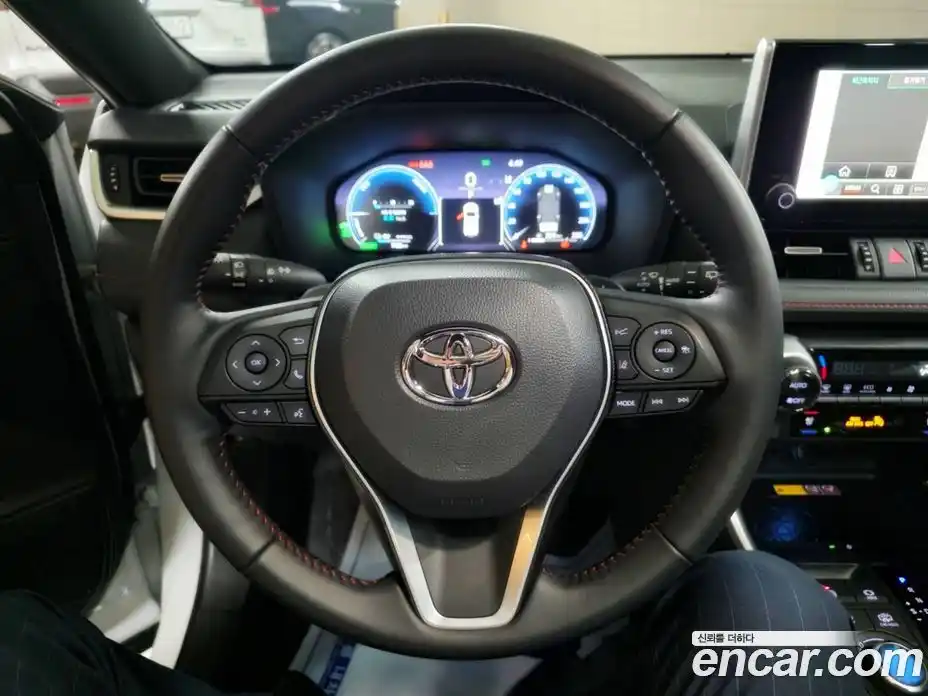 Toyota RAV4 2025 2.5 гидро, фото 14