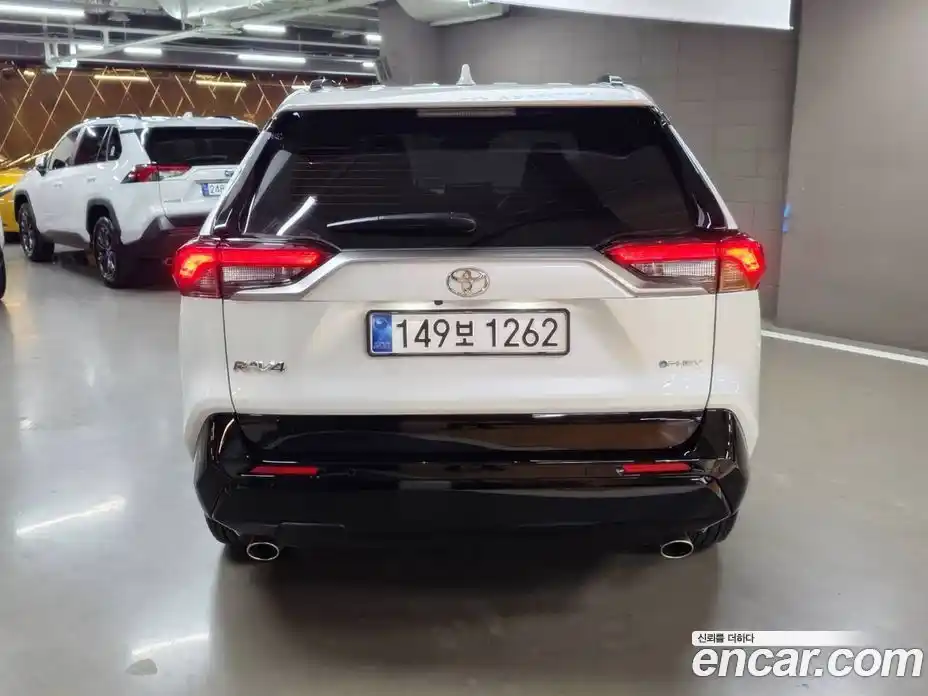 Toyota RAV4 2025 2.5 гидро, фото 4