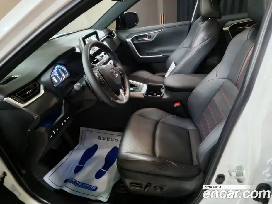 Toyota RAV4 2025 2.5 гидро, фото 9
