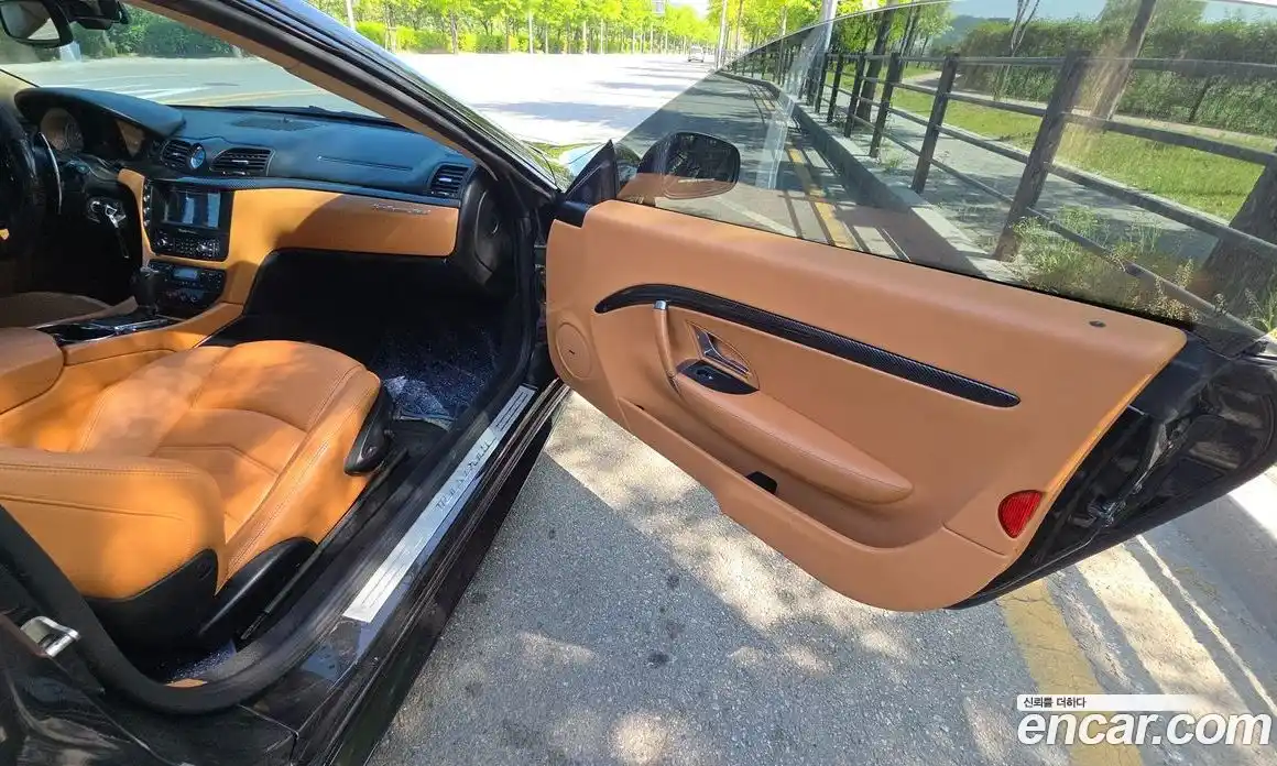Maserati GranTurismo 2015 4.7 гидро, фото 15