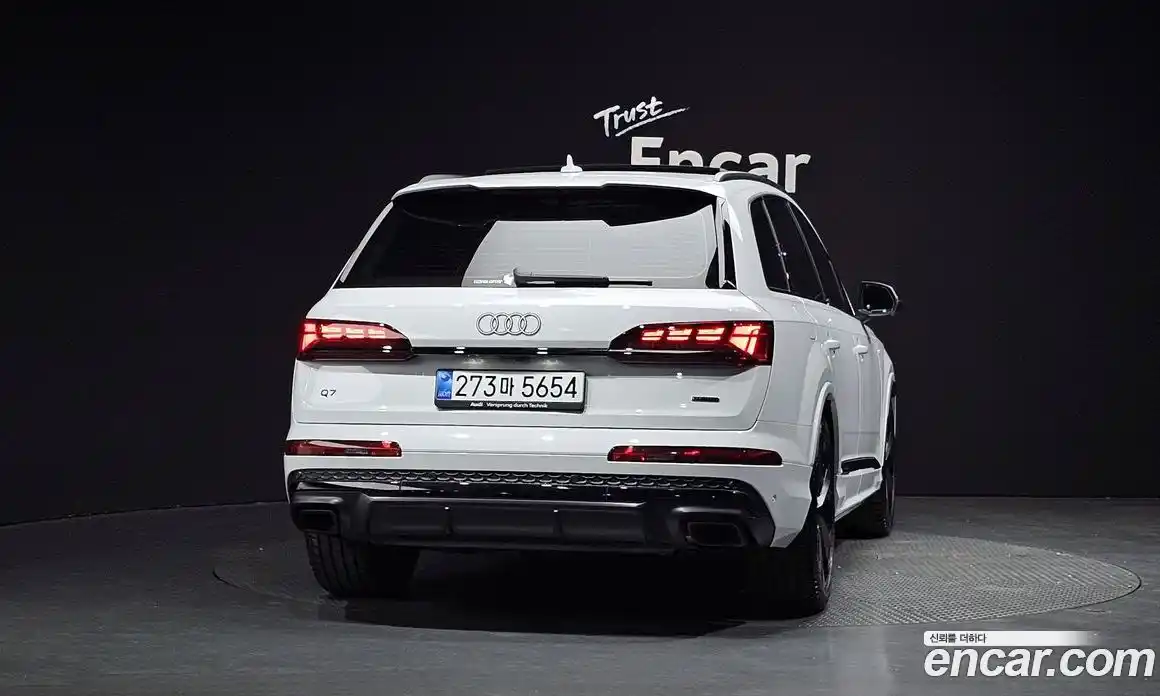 Audi Q7 2025 3.0 гидро, фото 3