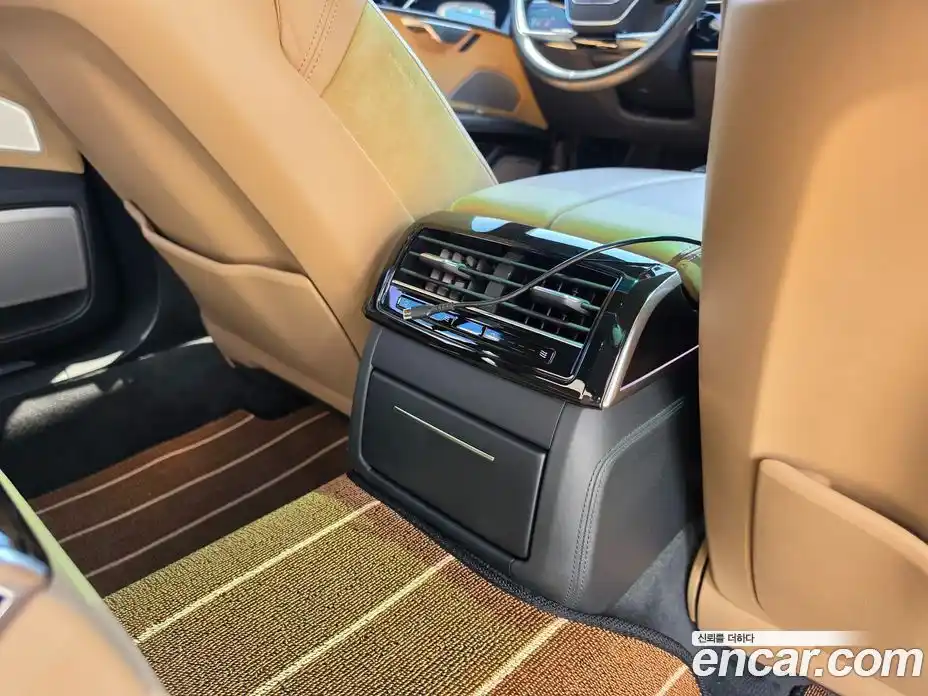 Audi A8 2021 3.0 автомат (гидро), фото 16