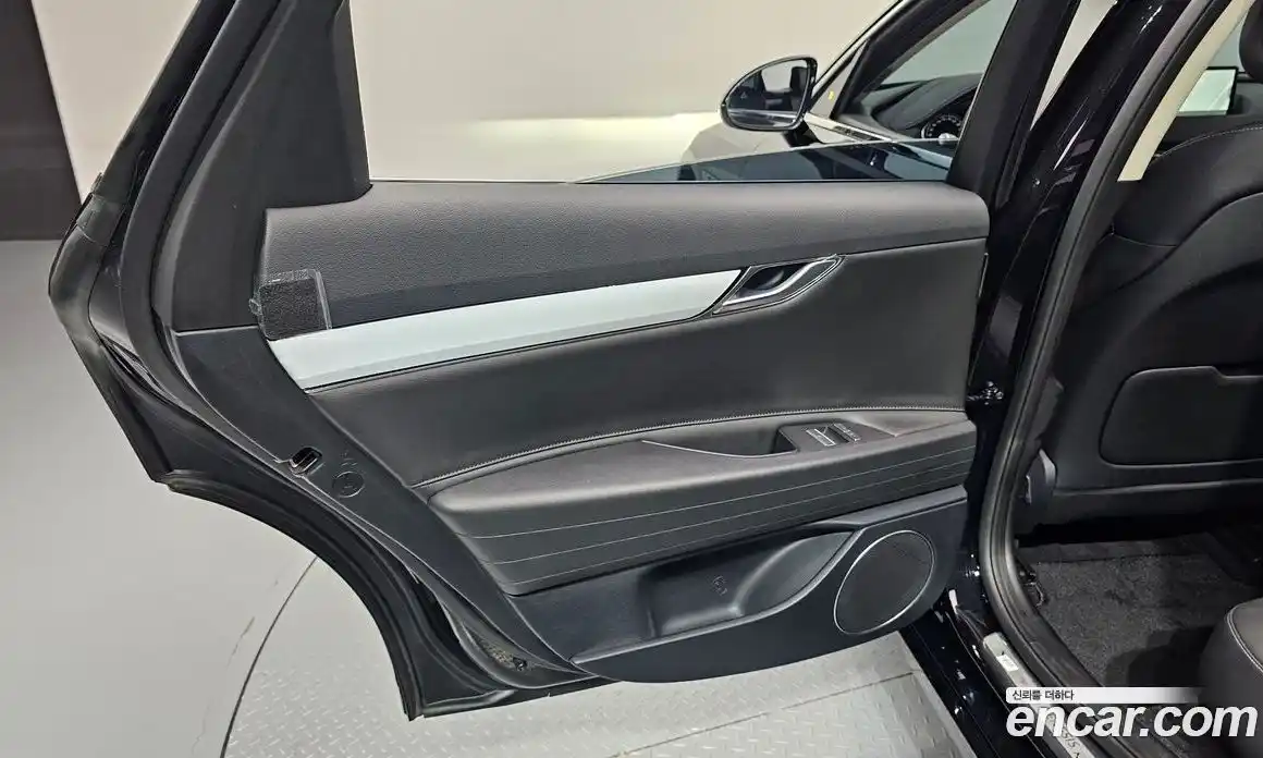 Genesis G80 2023 2.5 гидро, фото 15