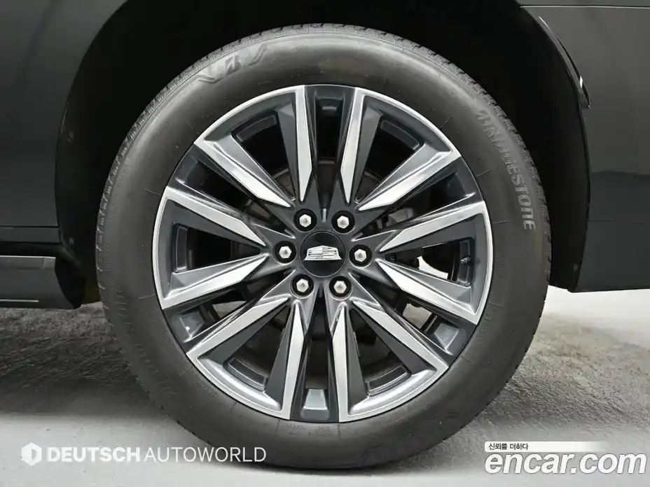Cadillac Escalade 2023 6.2 гидро, фото 5