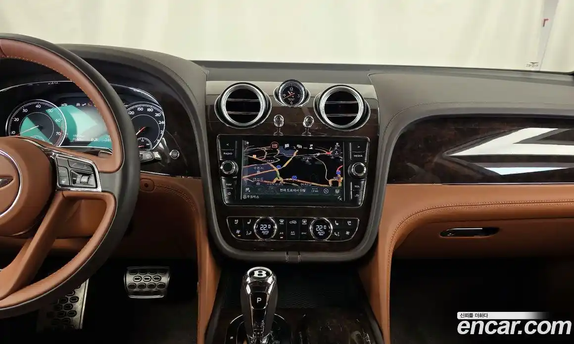 Bentley Bentayga 2017 6.0 гидро, фото 14