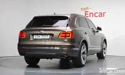 Bentley Bentayga 2017 6.0 гидро, миниатюра 2