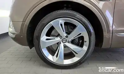 Bentley Bentayga 2017 6.0 гидро, миниатюра 5