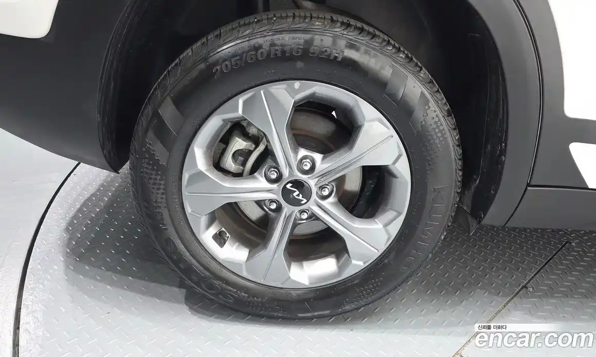Kia Seltos 2024 1.6 гидро, фото 5
