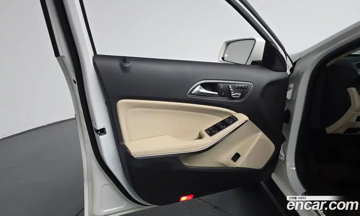 Mercedes-Benz GLA-Class 2018 2.0 гидро, фото 13