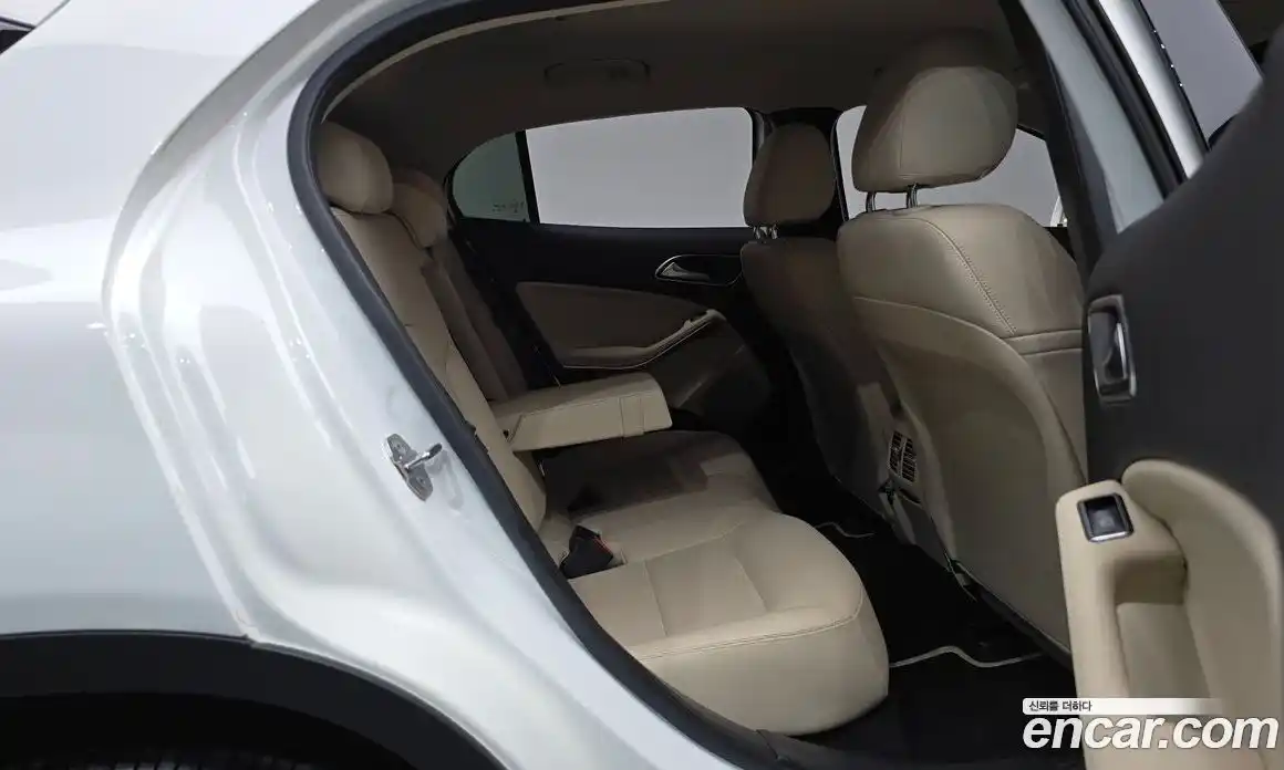 Mercedes-Benz GLA-Class 2018 2.0 гидро, фото 17