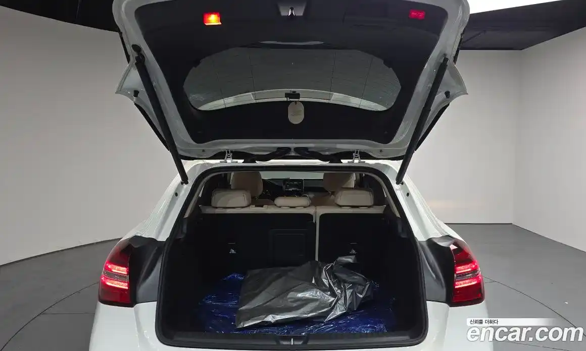 Mercedes-Benz GLA-Class 2018 2.0 гидро, фото 26