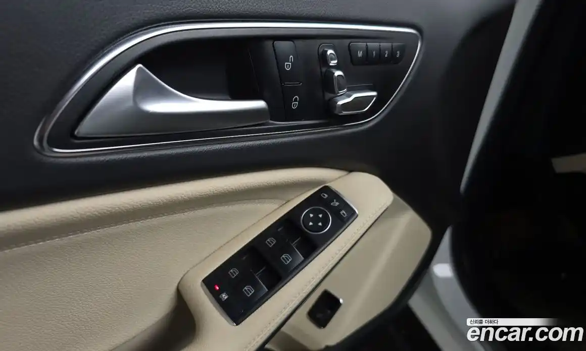 Mercedes-Benz GLA-Class 2018 2.0 гидро, фото 28