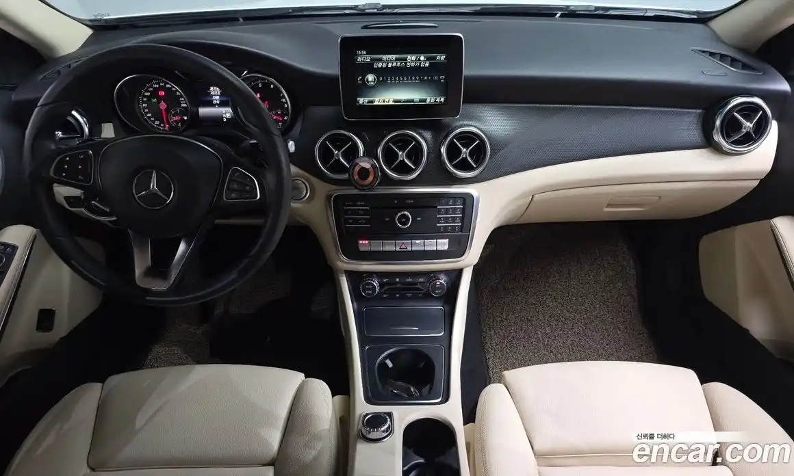 Mercedes-Benz GLA-Class 2018 2.0 гидро, фото 9