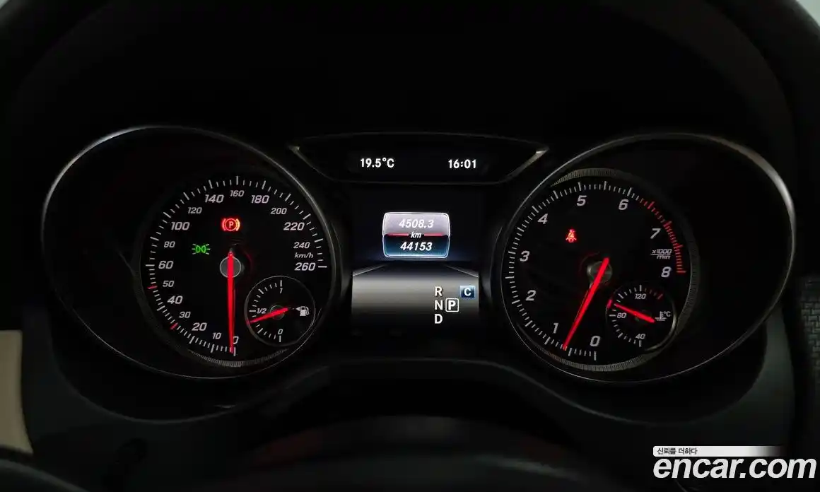 Mercedes-Benz GLA-Class 2018 2.0 гидро, фото 10