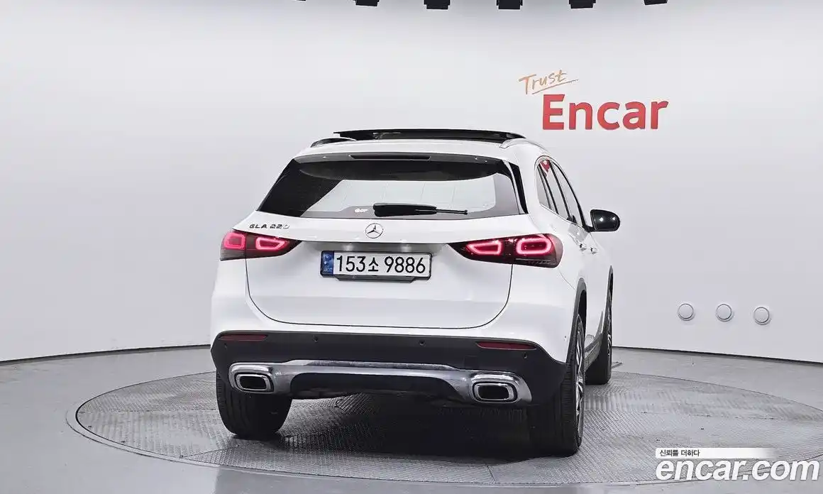Mercedes-Benz GLA-Class 2021 2.0 гидро, фото 4