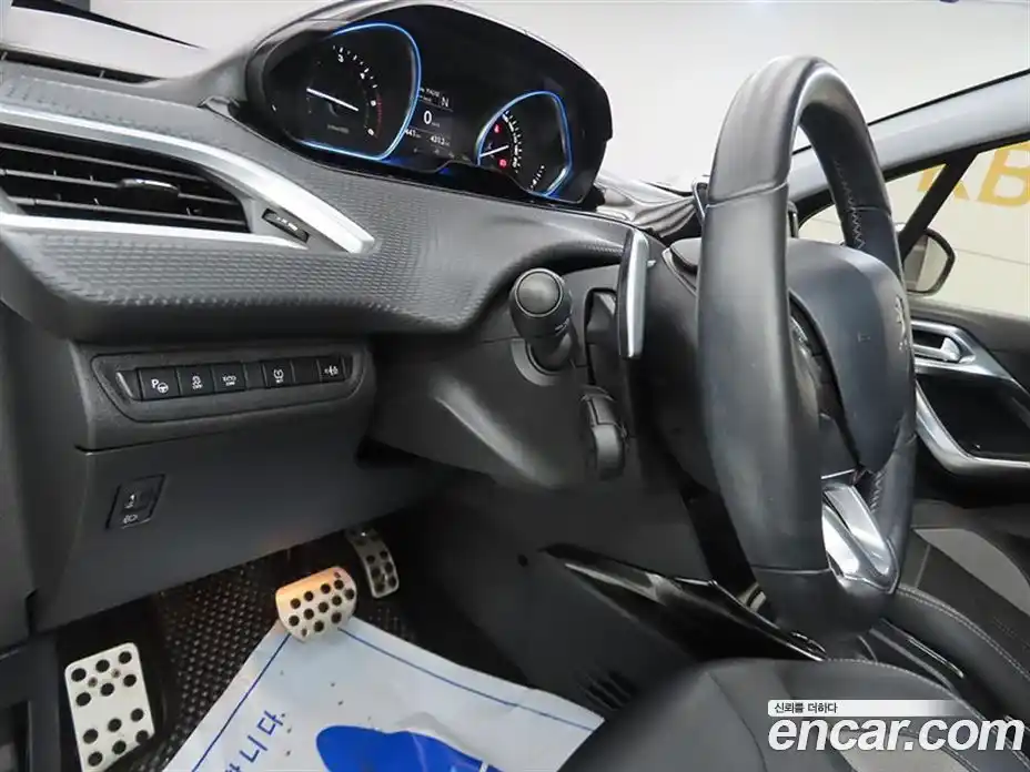 Peugeot 2008 2015 1.6 автомат (гидро), фото 13