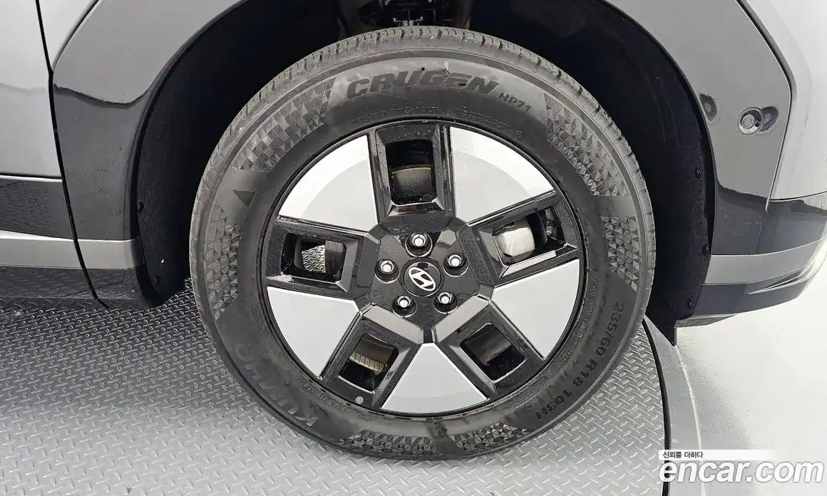 Hyundai Santa Fe 2023 1.6 гидро, фото 5