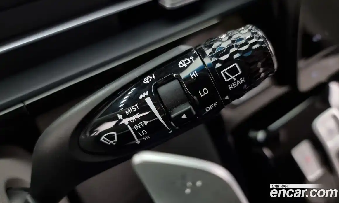 Hyundai Staria 2023 2.2 автомат (гидро), фото 17