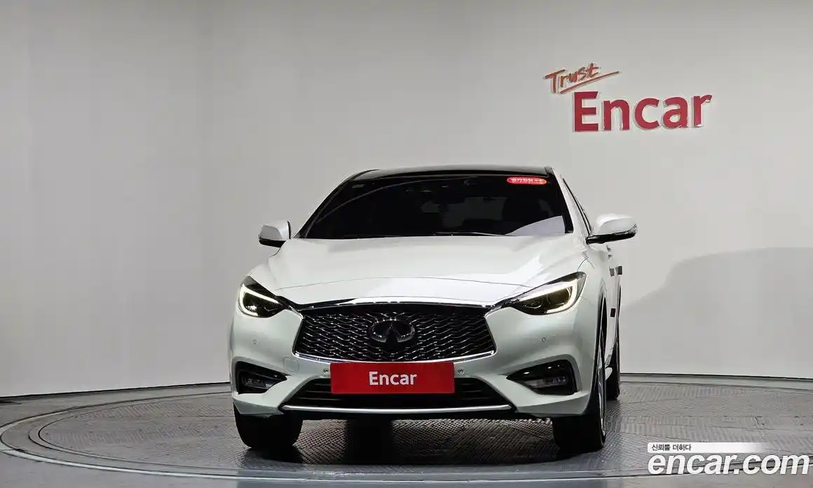 Infiniti Q30 2019 2.0 гидро, фото 3