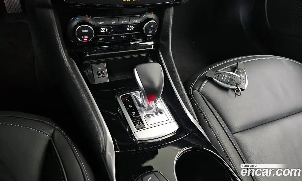 Infiniti Q30 2019 2.0 гидро, фото 9