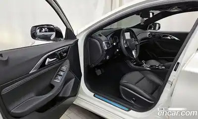 Infiniti Q30 2019 2.0 гидро, миниатюра 10