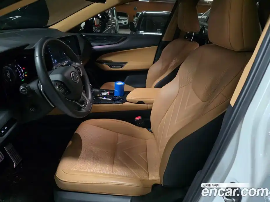 Lexus NX 2024 2.5 вариатор, фото 10