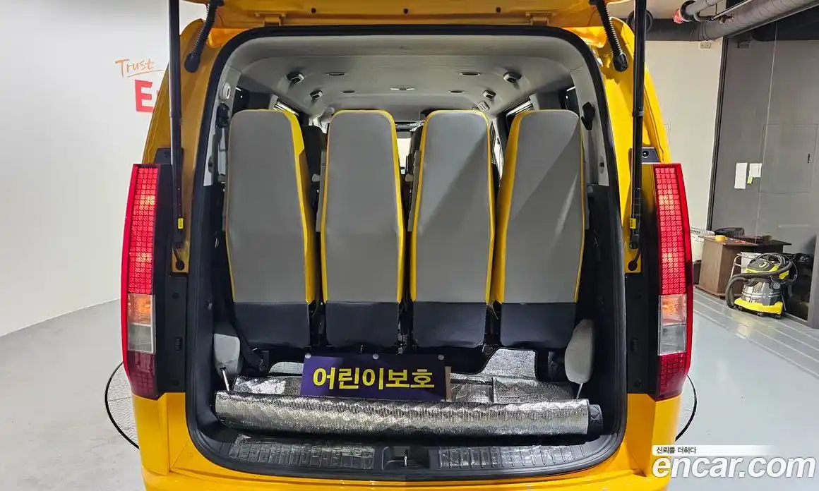 Hyundai Staria 2025 3.5 автомат (гидро), фото 30