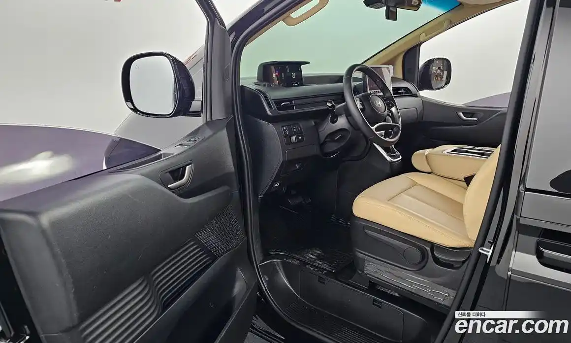 Hyundai Staria 2024 3.5 гидро, фото 13