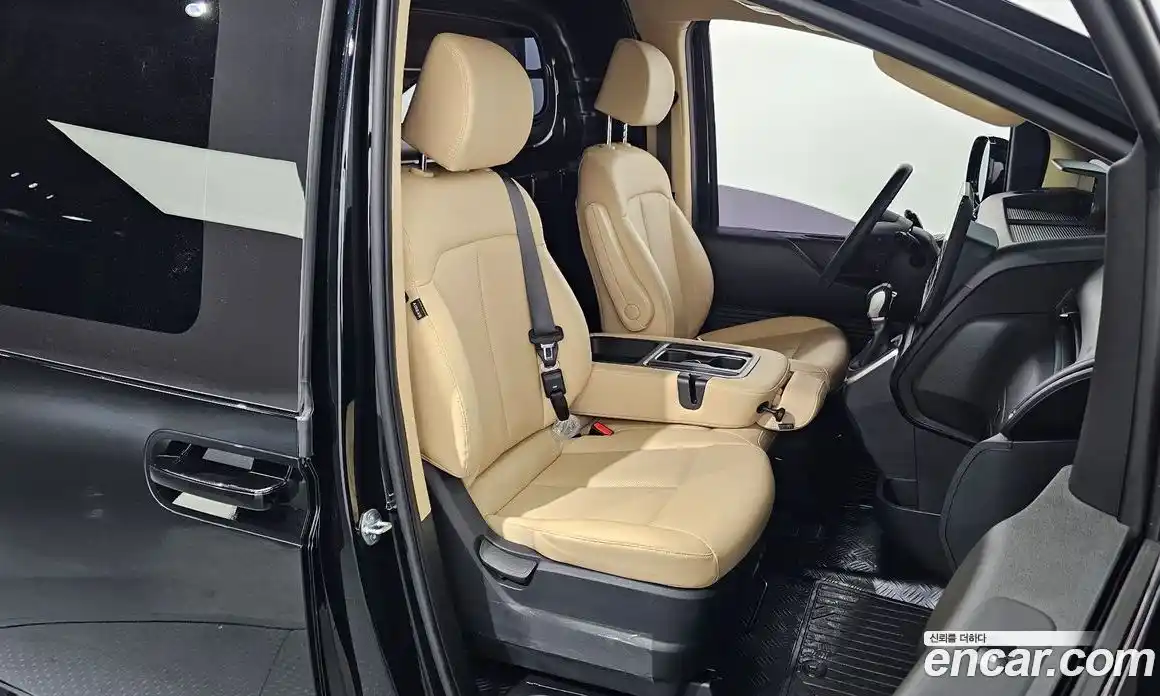 Hyundai Staria 2024 3.5 гидро, фото 16