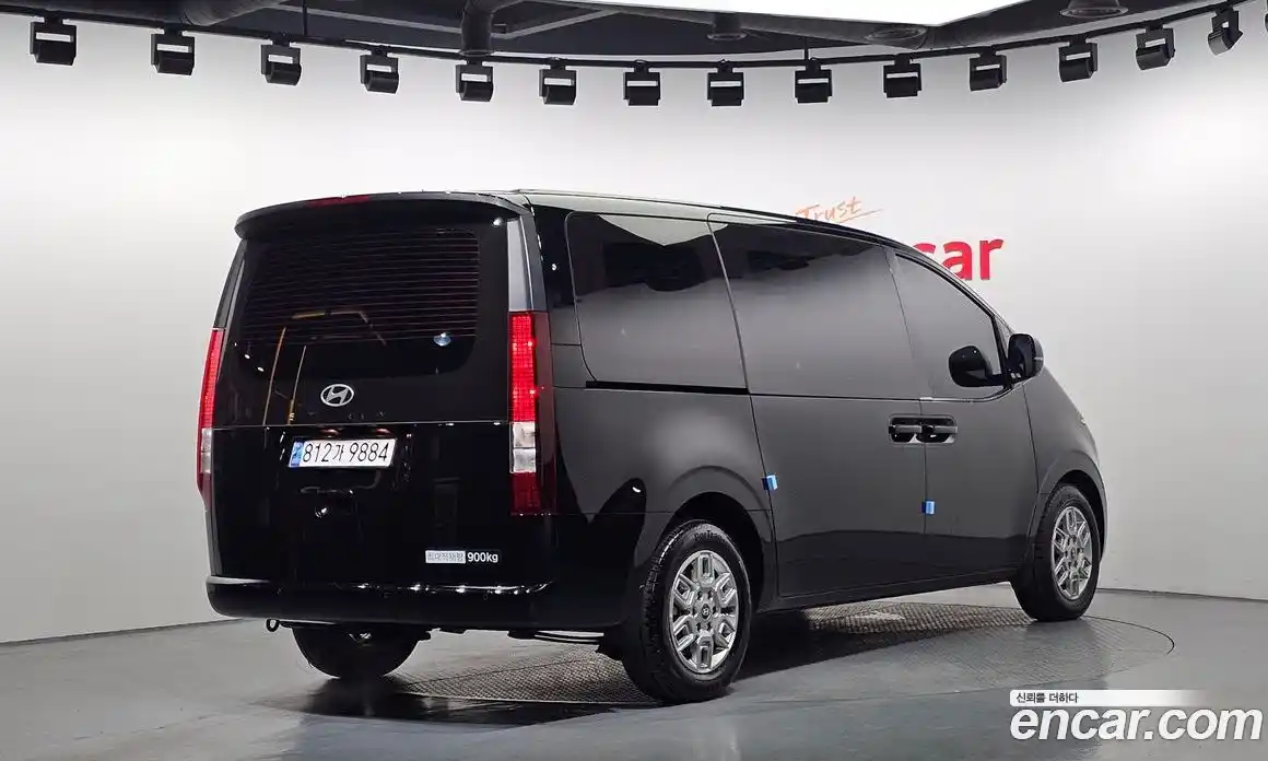 Hyundai Staria 2024 3.5 гидро, фото 2