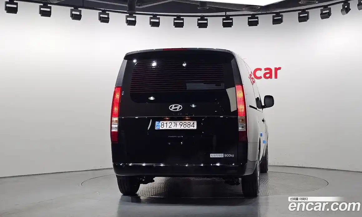 Hyundai Staria 2024 3.5 гидро, фото 4
