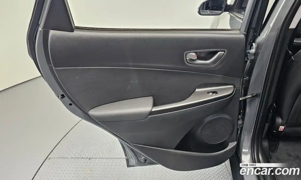 Hyundai Kona 2020 0.2 автомат (гидро), фото 15