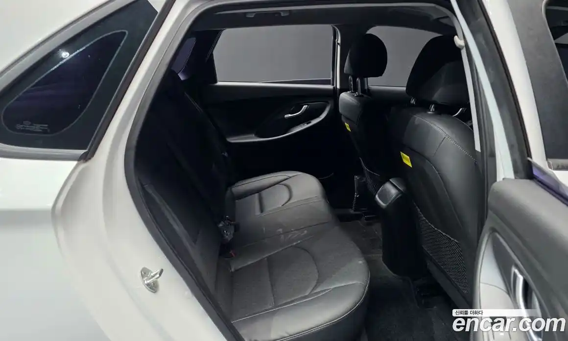 Hyundai i30 2018 1.4 автомат (гидро), фото 12