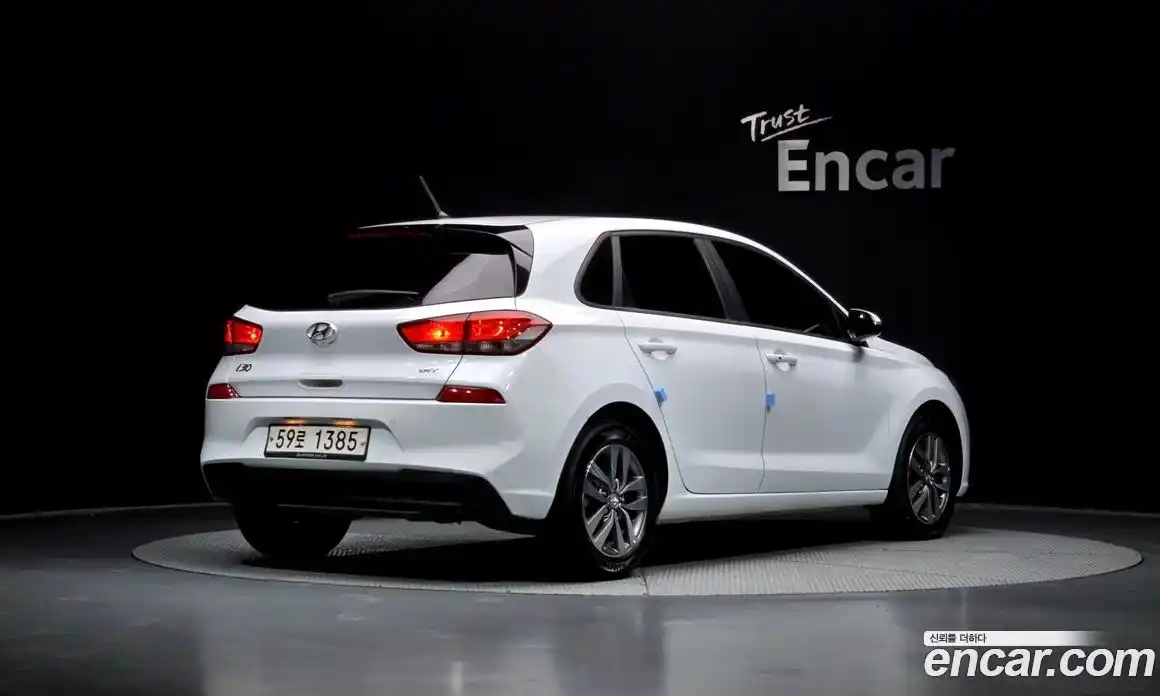 Hyundai i30 2018 1.4 автомат (гидро), фото 2