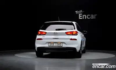 Hyundai i30 2018 1.4 автомат (гидро), миниатюра 4