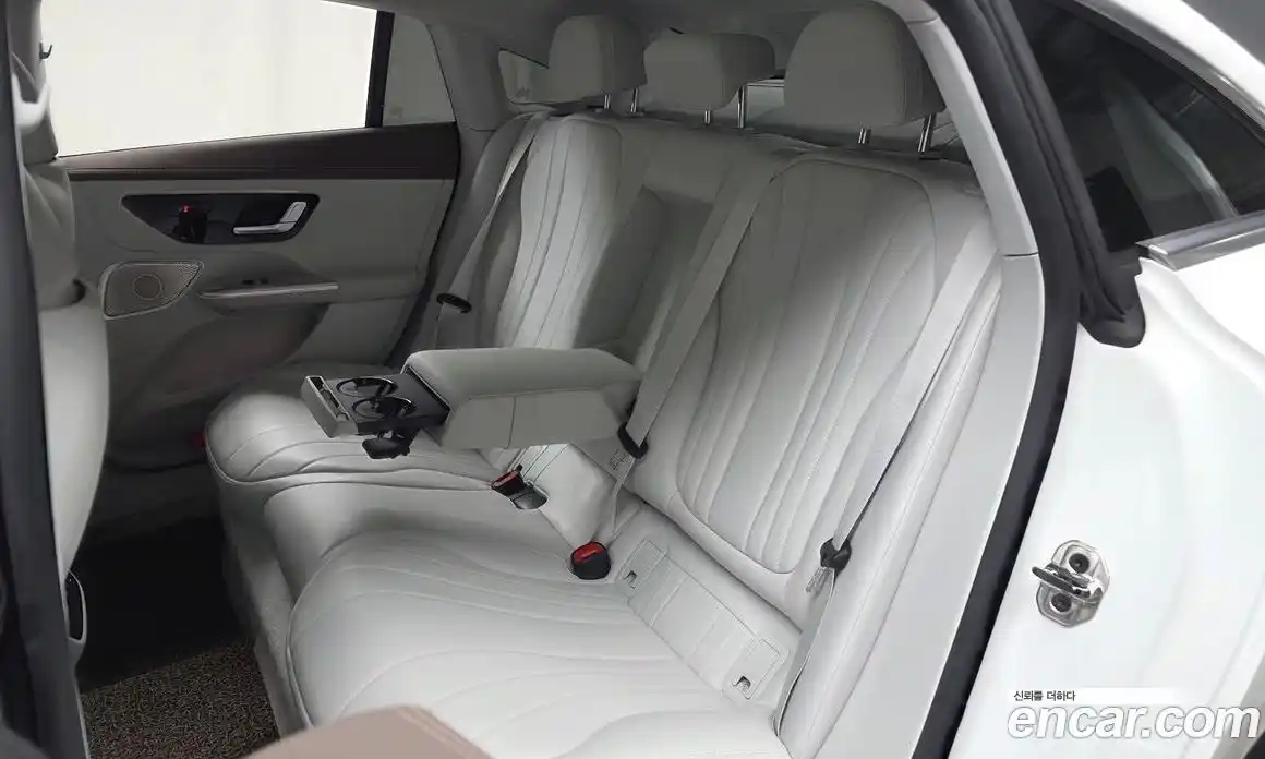 Mercedes-Benz EQE 2023 0.3 гидро, фото 18