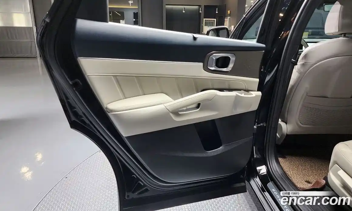 Kia Sorento 2023 1.6 автомат (гидро), фото 15