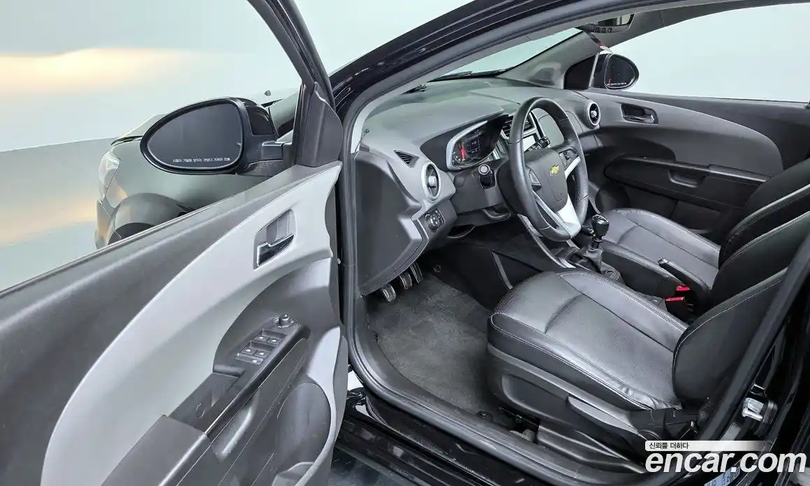 Chevrolet Aveo 2018 1.4 механика, фото 13