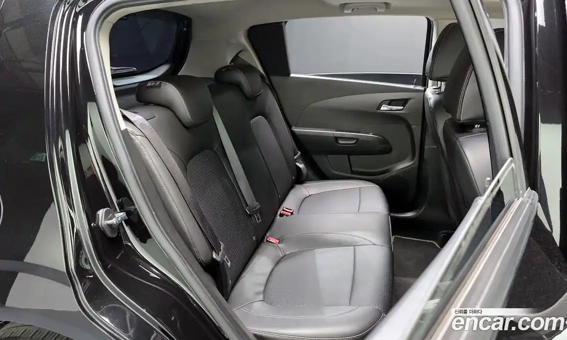 Chevrolet Aveo 2018 1.4 механика, фото 17