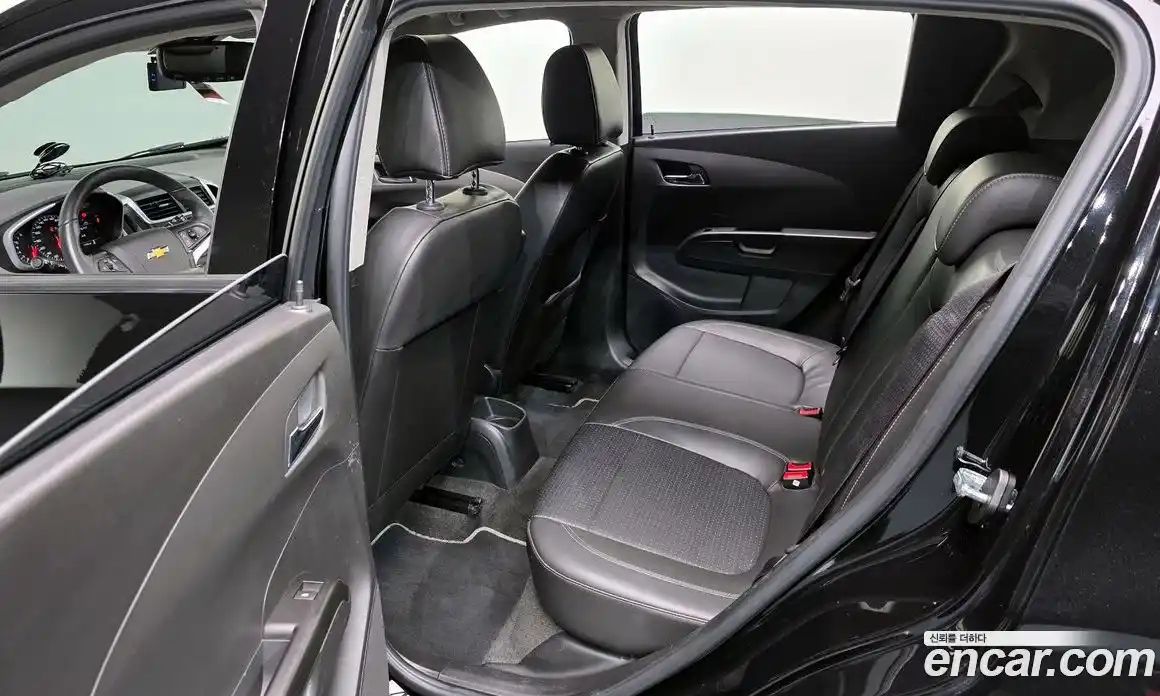 Chevrolet Aveo 2018 1.4 механика, фото 18