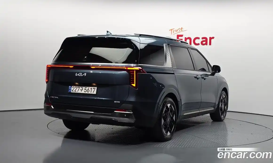 Kia Canival 2024 1.6 гидро, фото 2