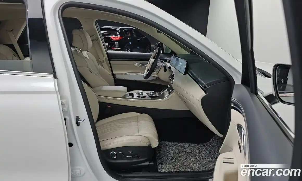 Genesis GV70 2024 2.5 гидро, фото 16