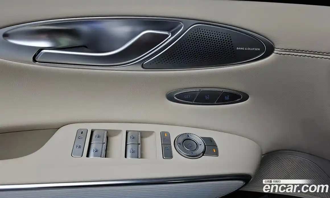 Genesis GV70 2024 2.5 гидро, фото 29